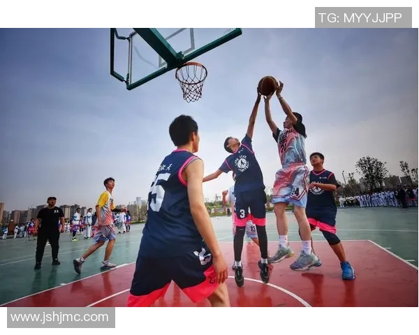 西安篮球队荣登篮球战术排行榜第三名展现强大实力与潜力 西安篮球队荣登篮球战术排行榜第三名展现强大实力与潜力