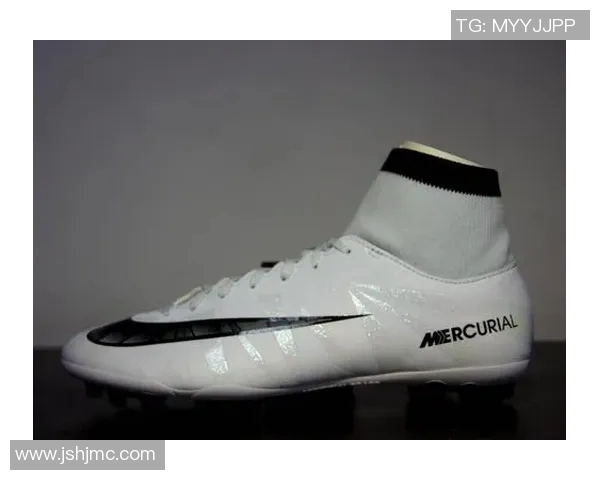 足球明星们的专属足球鞋背后的故事与传奇 足球明星们的专属足球鞋背后的故事与传奇