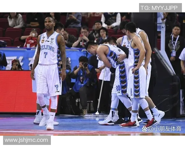 南京羽毛球队与重庆羽毛球队赛后复盘分析比赛节奏与关键时刻表现 南京羽毛球队与重庆羽毛球队赛后复盘分析比赛节奏与关键时刻表现